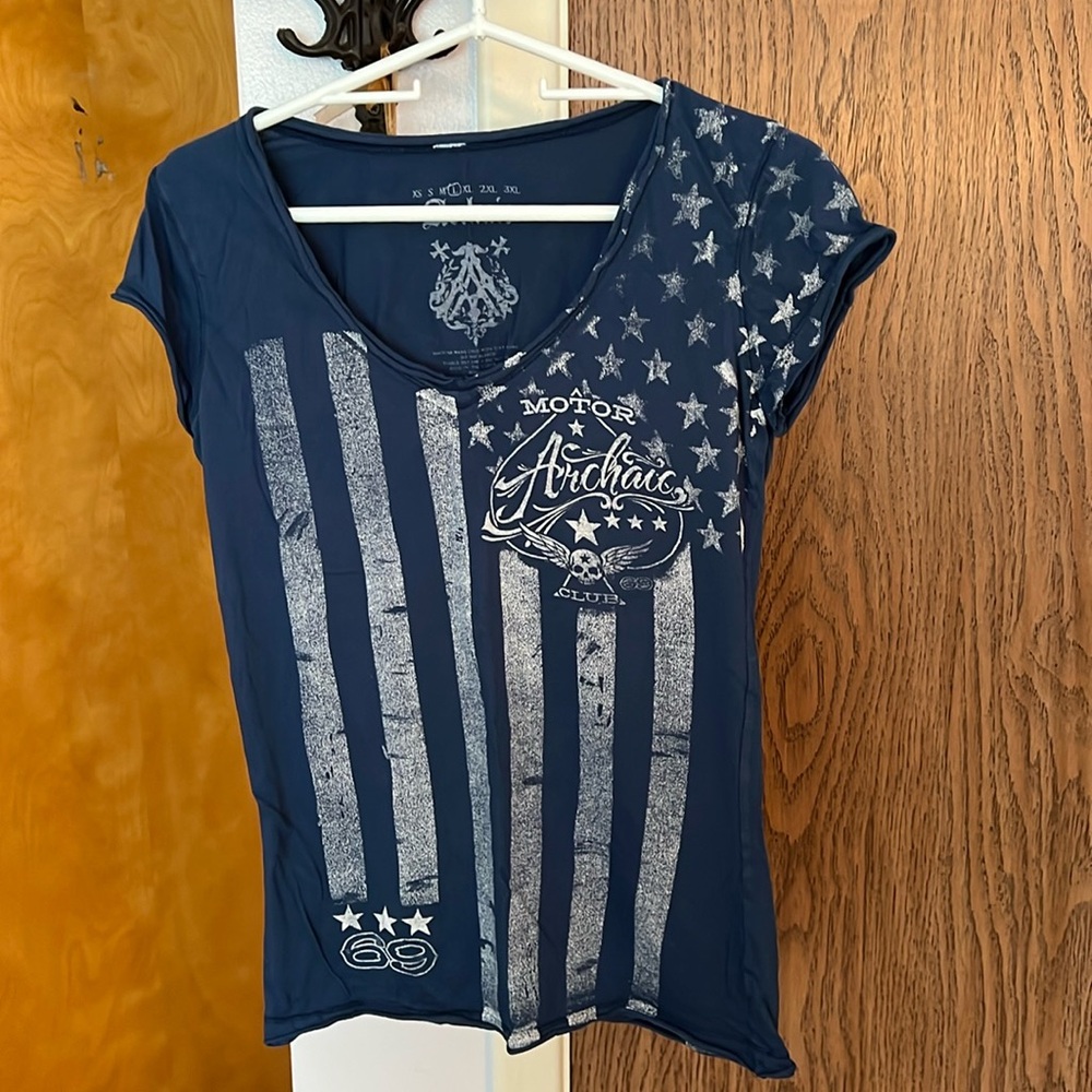 Archaic tee
